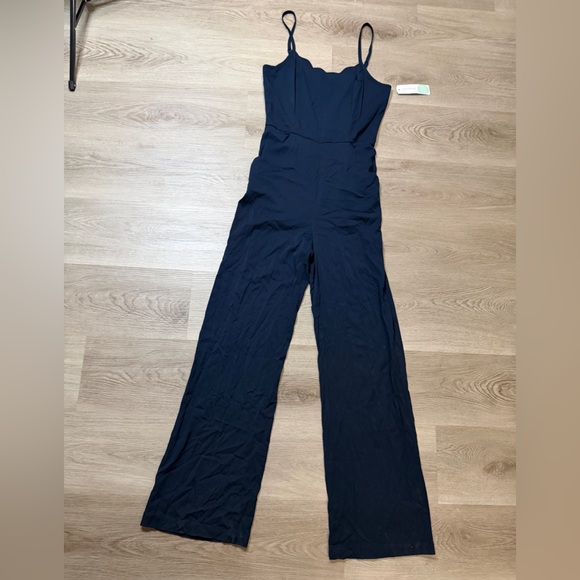 Market & Spruce Navy Jumpsuit - Picture 3 of 9